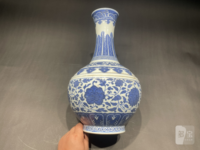清光绪 青花缠枝莲纹赏瓶 - 图3